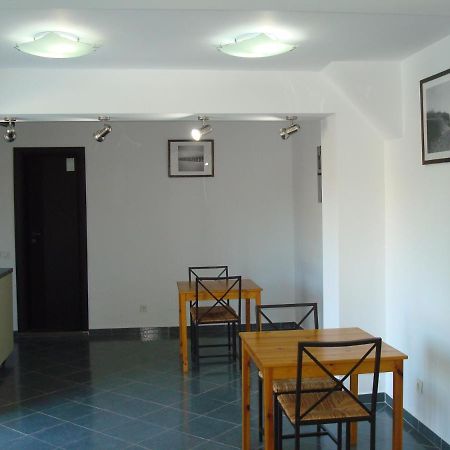 Pension Oasis Костинешти Экстерьер фото
